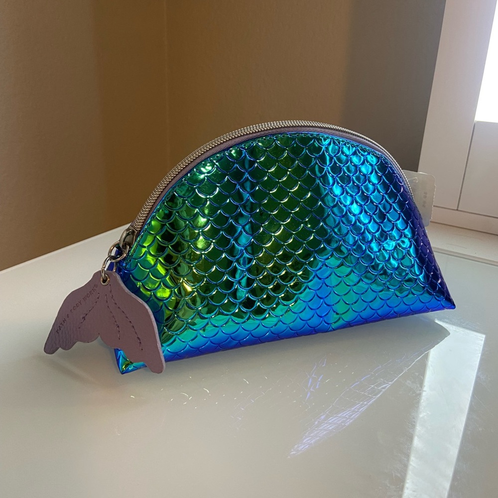 Bath & Body Works MERMAID cosmetic bag! 🧜‍♀️